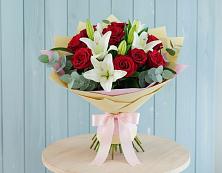 Букет цветов из:  Лилии и Розы в Тисули