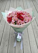 Букет цветов из:  Альстромерии в Тисули