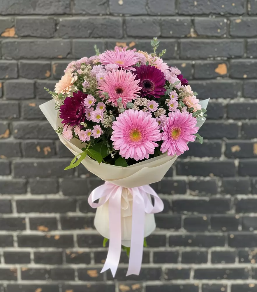 Букет цветов из: Герберы и Хризантемы в Тисули