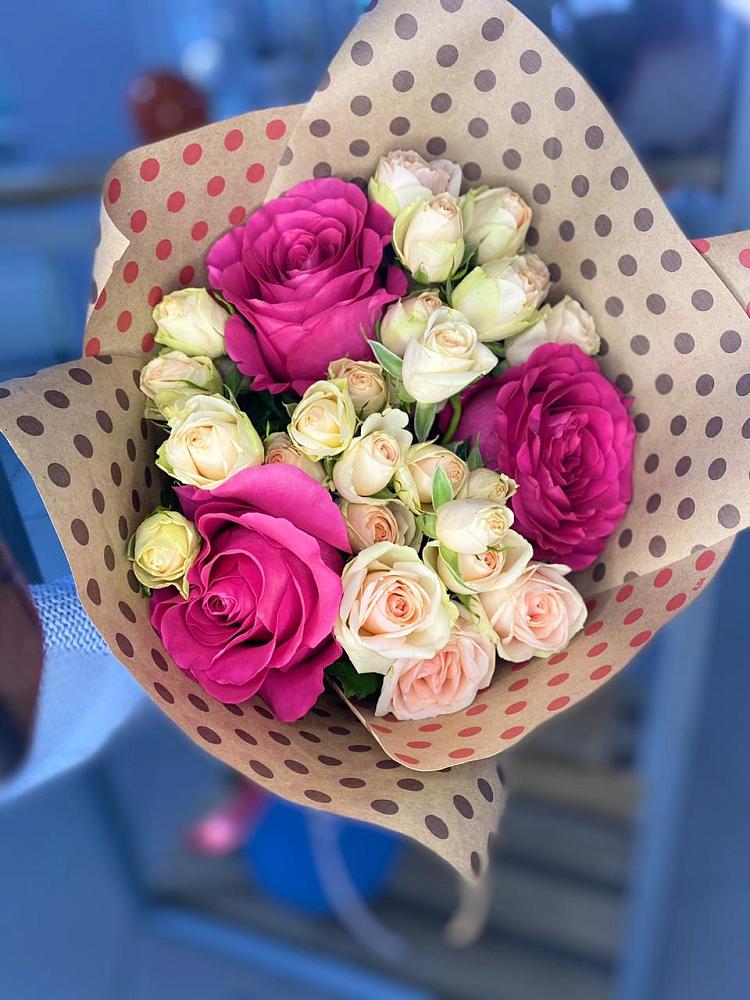 Букет цветов из: Розы в Тисули