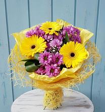 Букет цветов из:  Хризантемы и Герберы в Тисули