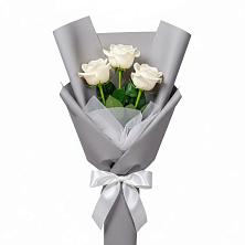 Букет 3 белые розы в Тисули