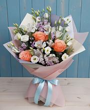 Букет цветов из:  Лизиантусы, Розы, Альстромерии и Гипсофила #REPLACE_PRED# Тисули