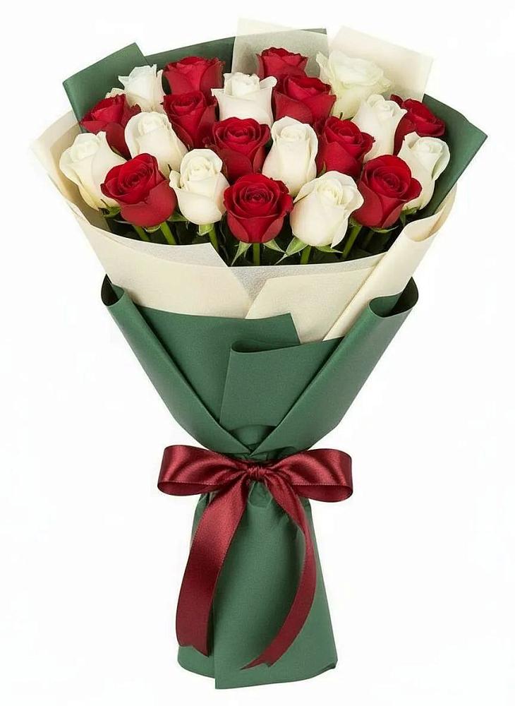 Букет Микс из красных и белых роз в Тисули