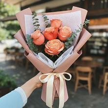 Букет цветов из:  Розы #REPLACE_PRED# Тисули