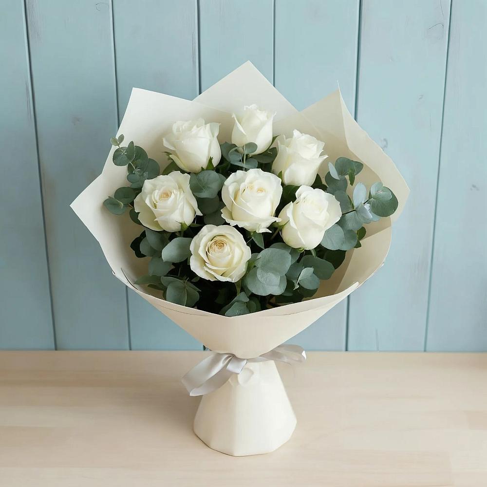 Букет Белые розы в Эвкалипте в Тисули