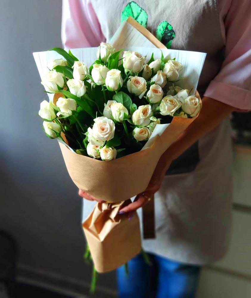 Букет цветов из: Розы в Тисули