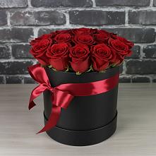 Цветочная композиция из Розы в шляпной коробке #REPLACE_PRED# Тисули