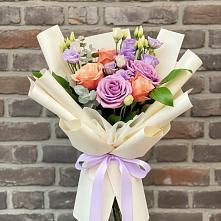 Букет цветов из:  Лизиантусы и Розы в Тисули