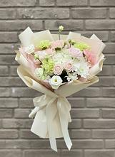 Букет цветов из:  Гвоздики, Розы, Лизиантусы и Хризантемы #REPLACE_PRED# Тисули