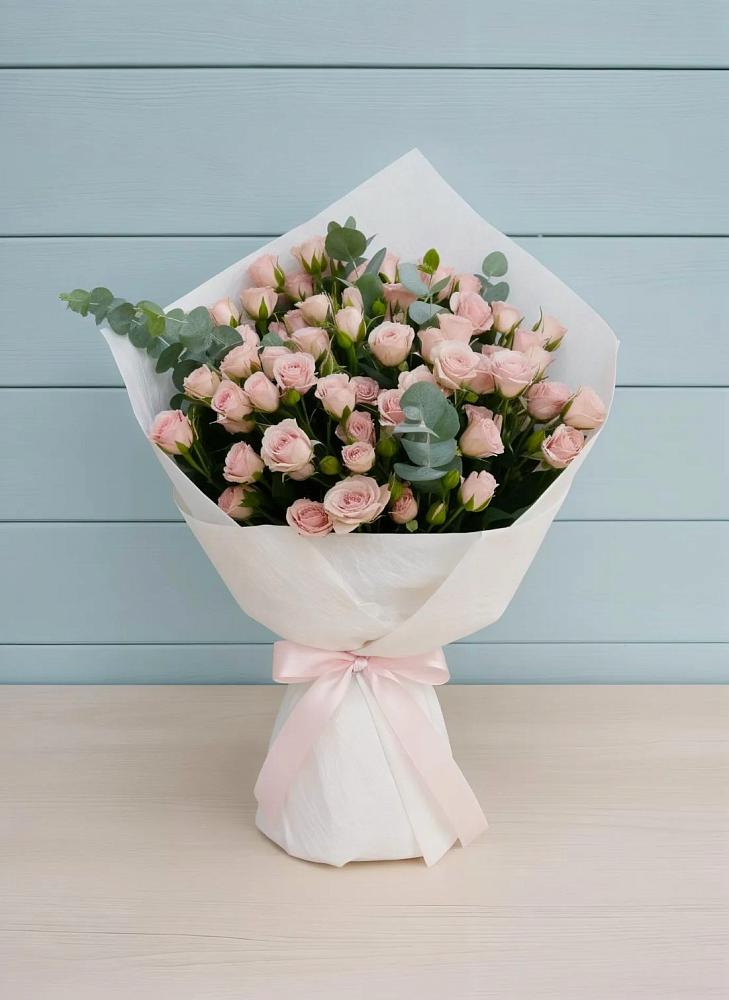 Букет цветов из: Розы в Тисули