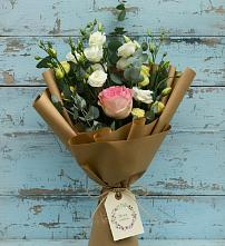 Букет цветов из:  Розы и Лизиантусы #REPLACE_PRED# Тисули