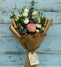 Букет цветов из:  Розы и Лизиантусы в Тисули